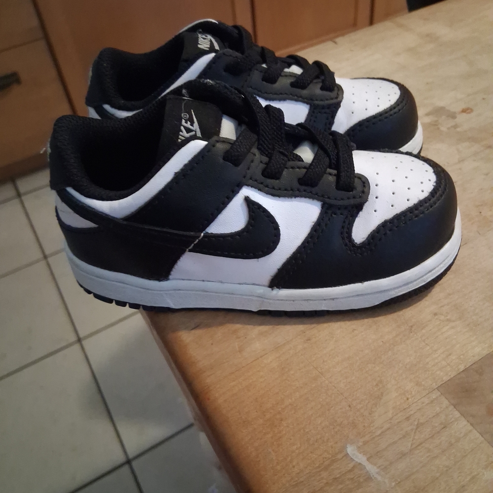 Nike Kids Black and White Sneakers